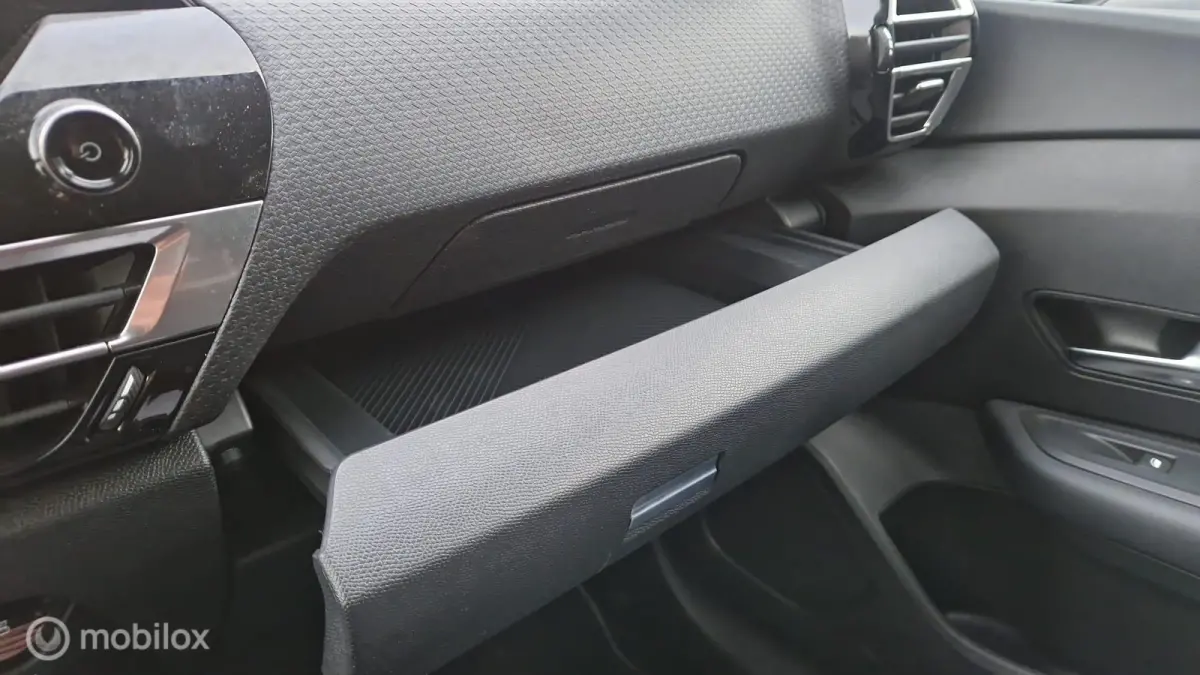 1.2 aut Feel Edition / camera stoelvrw 23.000 km