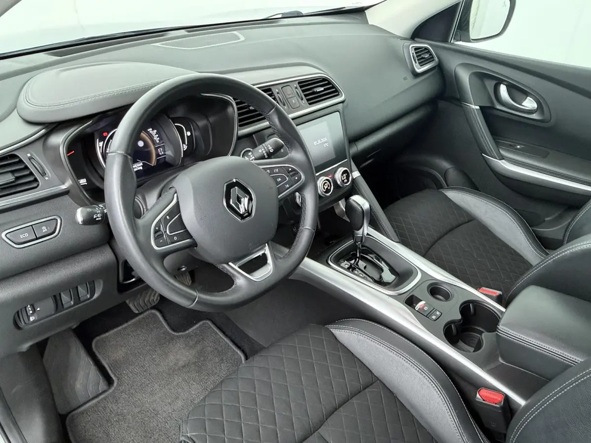 TCe 140 EDC GPF Techno | AUTOMAAT | Trekhaak | Parkeercamera | Navigatie |
