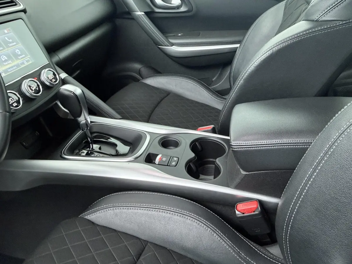 TCe 140 EDC GPF Techno | AUTOMAAT | Trekhaak | Parkeercamera | Navigatie |