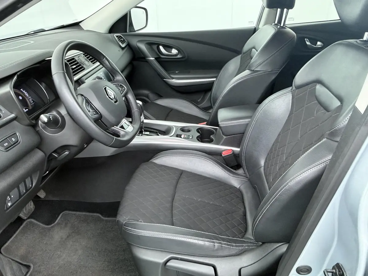 TCe 140 EDC GPF Techno | AUTOMAAT | Trekhaak | Parkeercamera | Navigatie |