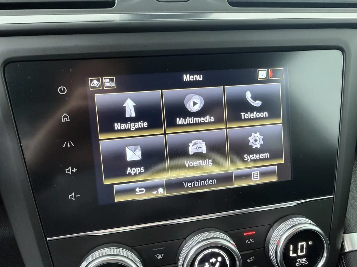 TCe 140 EDC GPF Techno | AUTOMAAT | Trekhaak | Parkeercamera | Navigatie |
