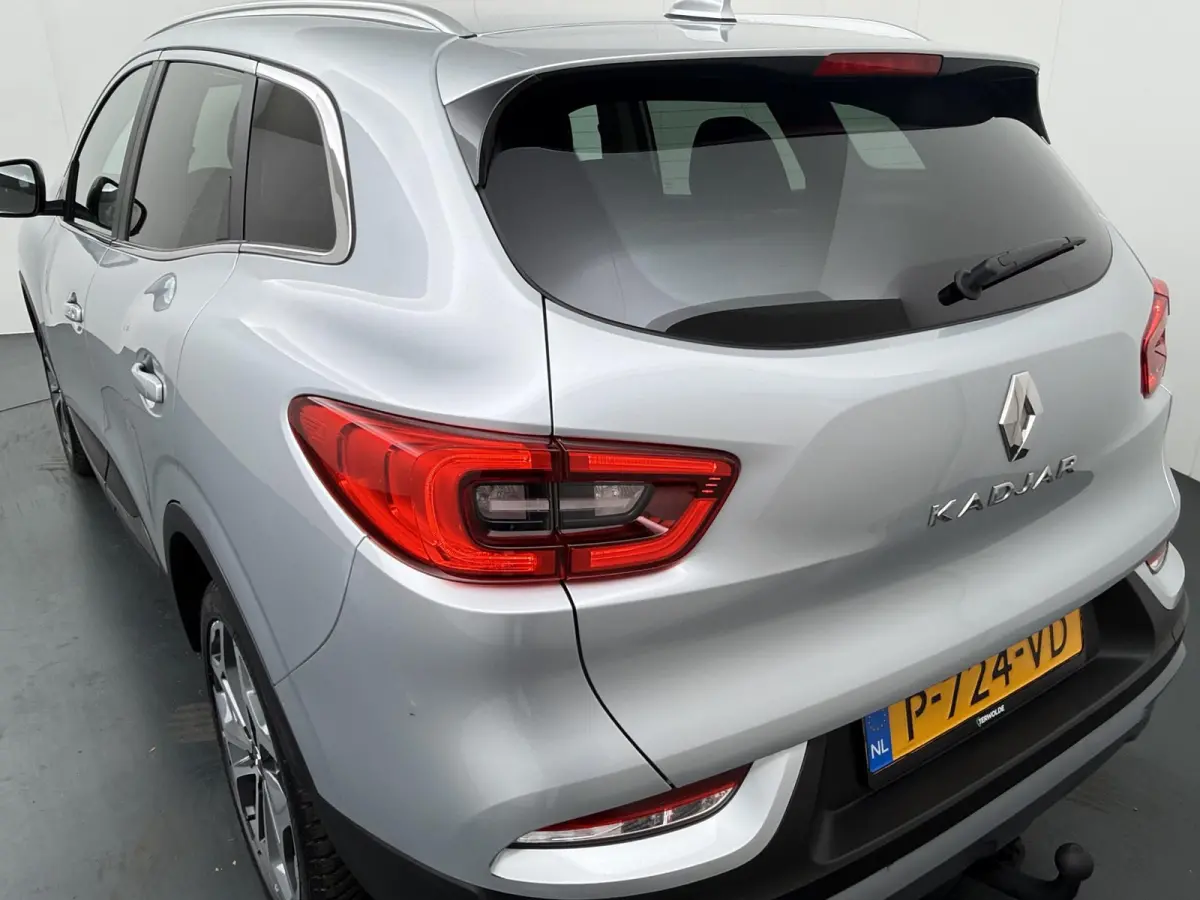 TCe 140 EDC GPF Techno | AUTOMAAT | Trekhaak | Parkeercamera | Navigatie |