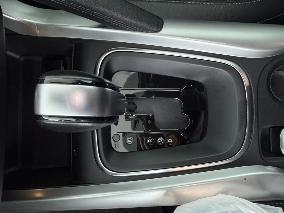 TCe 140 EDC GPF Techno | AUTOMAAT | Trekhaak | Parkeercamera | Navigatie |