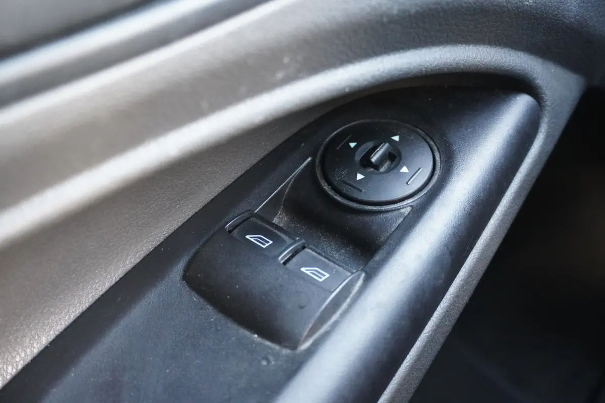 1.5 EcoBlue 100PK - EURO 6 - Airco - Cruise - Trekhaak - €8.950,- Excl.