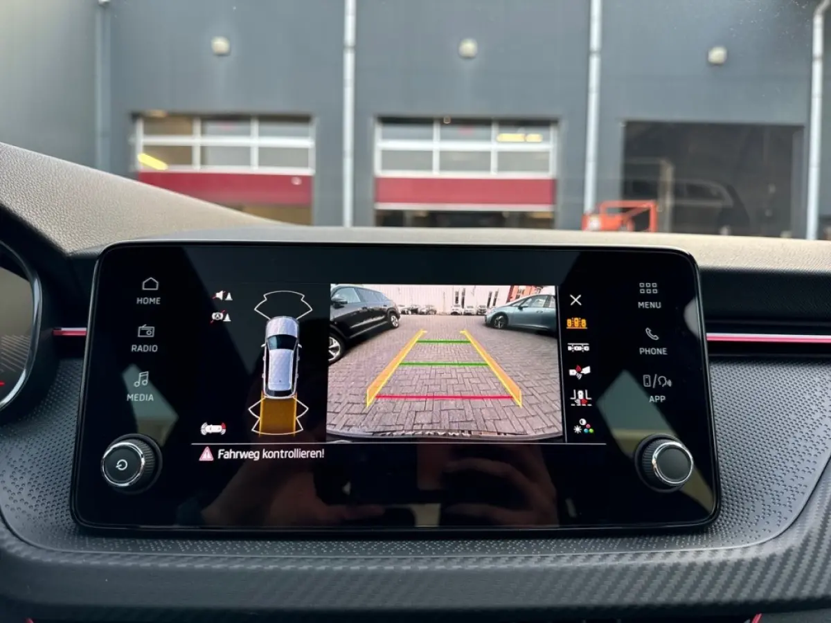 1.0 TSI DSG MONTE CARLO GLAS-DAK/CAMERA/CARPLAY/CRUISE