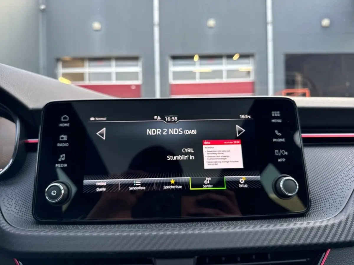 1.0 TSI DSG MONTE CARLO GLAS-DAK/CAMERA/CARPLAY/CRUISE