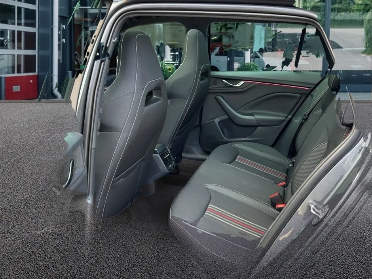 1.0 TSI DSG MONTE CARLO GLASDAK/CAMERA//NAVI/CRUISE/STOELVERW