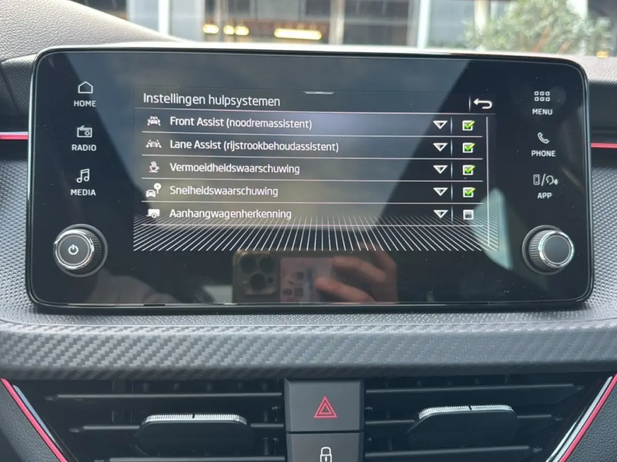 1.0 TSI DSG MONTE CARLO GLASDAK/CAMERA//NAVI/CRUISE/STOELVERW