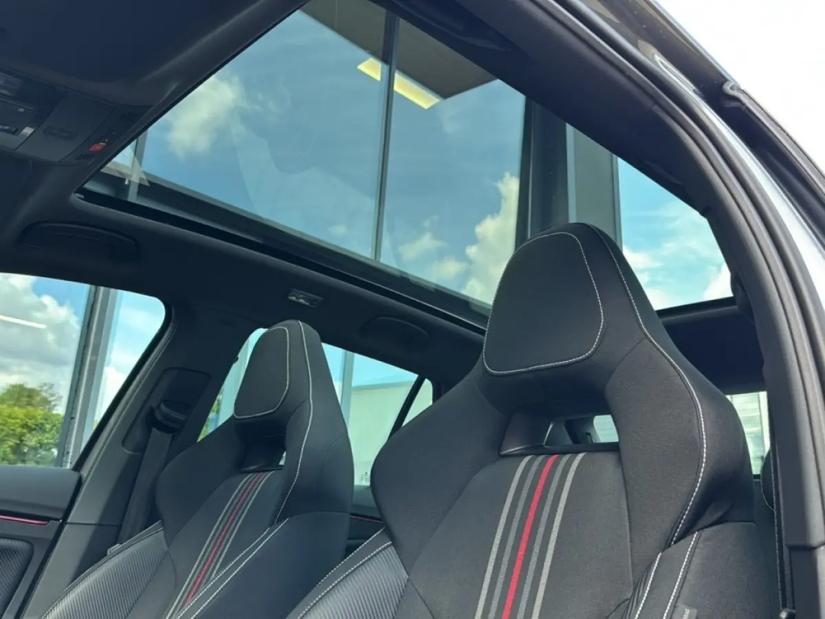 1.0 TSI DSG MONTE CARLO GLASDAK/CAMERA//NAVI/CRUISE/STOELVERW
