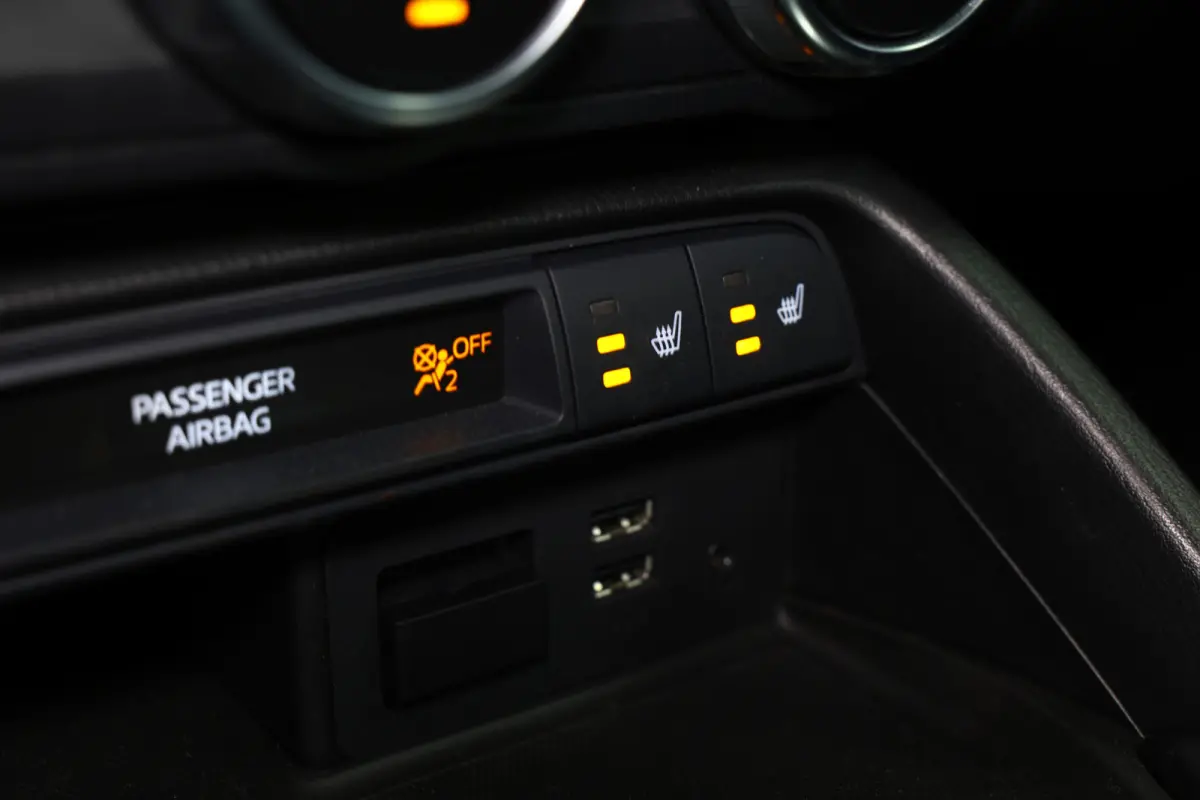 1.5 SkyActiv-G 131 GT-M BOSE LEDER NAVI KEYLESS CRUISE BT "16