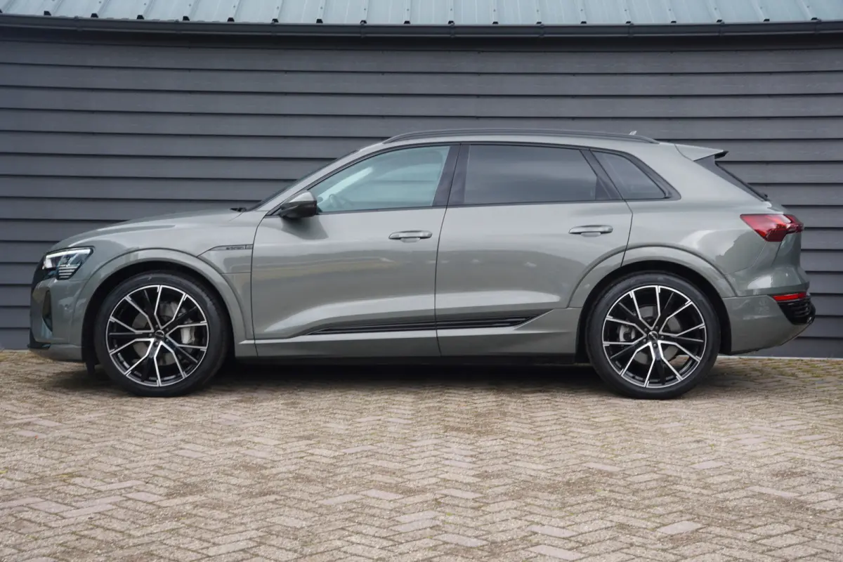 50 quattro Advanced Edition 95 kWh - LEDER - CAMERA - HEAD UP - LUCHTVERING -