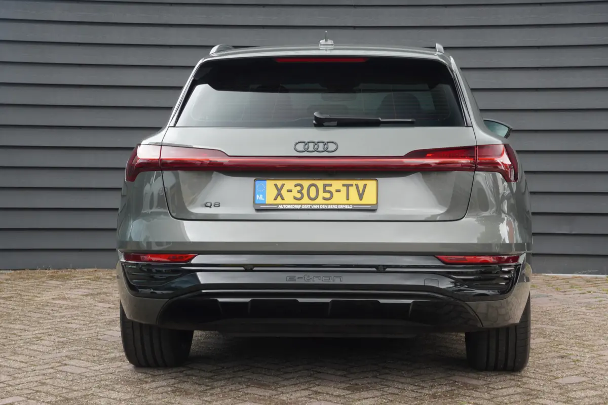 50 quattro Advanced Edition 95 kWh - LEDER - CAMERA - HEAD UP - LUCHTVERING -