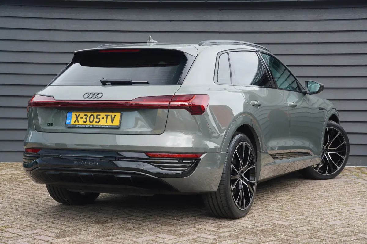 50 quattro Advanced Edition 95 kWh - LEDER - CAMERA - HEAD UP - LUCHTVERING -