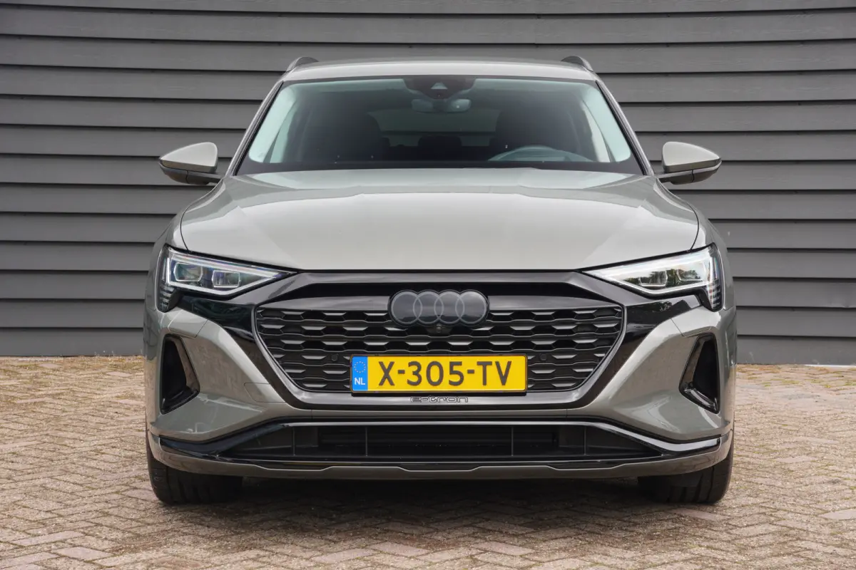 50 quattro Advanced Edition 95 kWh - LEDER - CAMERA - HEAD UP - LUCHTVERING -