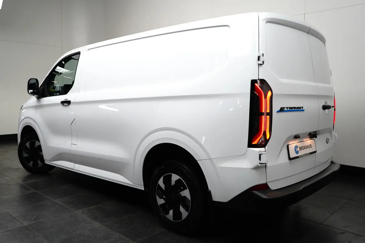 E 320 L1 RWD 71kWh 218pk | Camera | Cruise Control | Carplay |