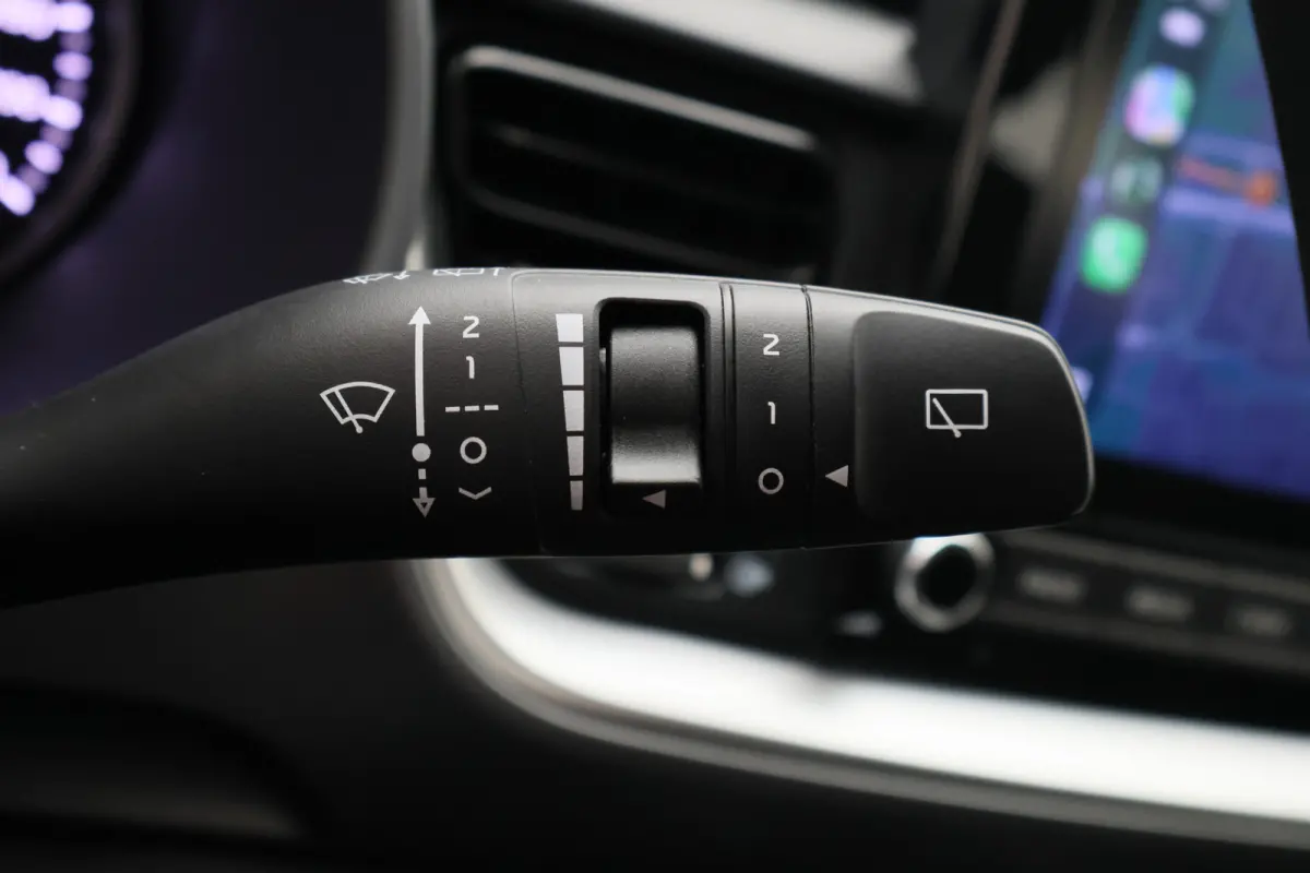 1.0 T-GDi MHEV DynamicLine Eerste Eigenaar, Airco, Camera, Cruise, Apple Carplay, DAB, PDC, 15''