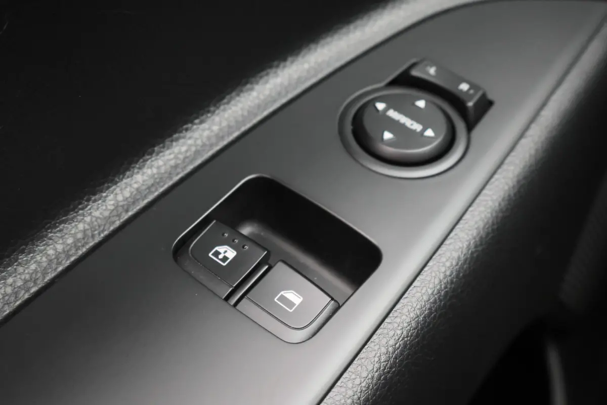 1.0 T-GDi MHEV DynamicLine Eerste Eigenaar, Airco, Camera, Cruise, Apple Carplay, DAB, PDC, 15''