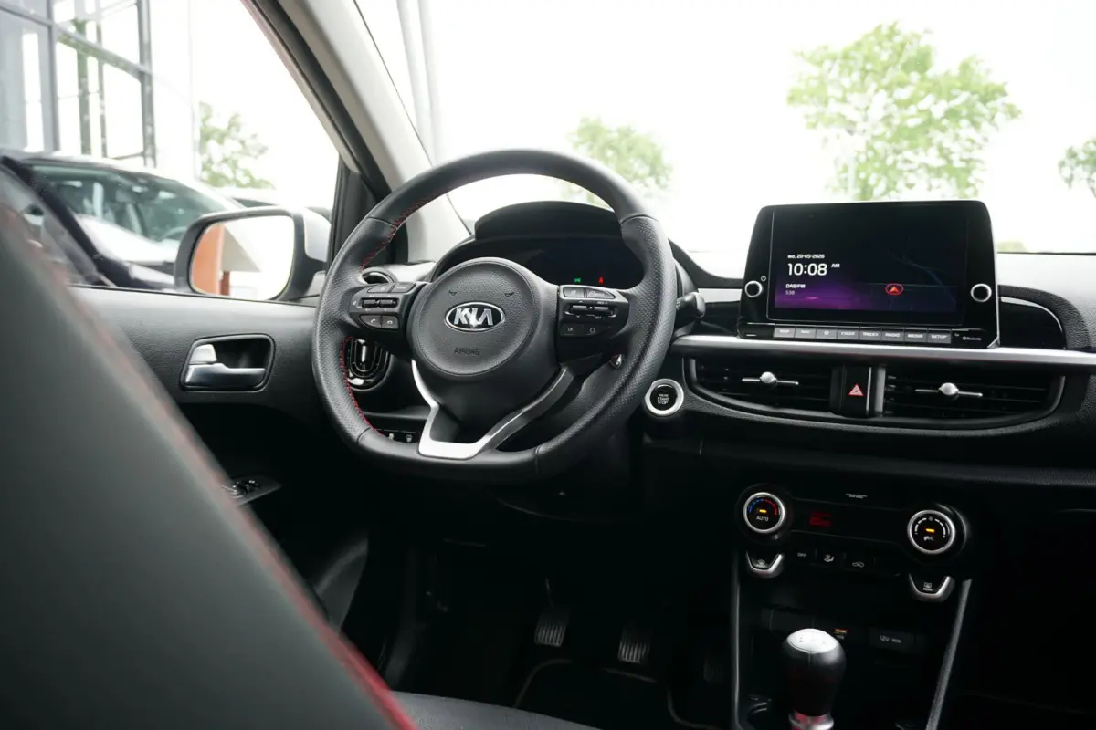 1.0 DPi GT-Line *dealer onderhouden* + CAMERA / LEDER / KEYLESS