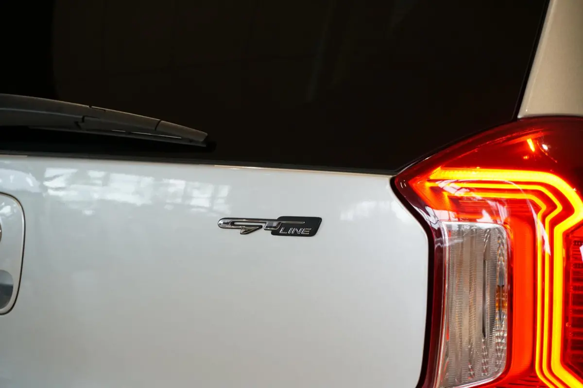 1.0 DPi GT-Line *dealer onderhouden* + CAMERA / LEDER / KEYLESS