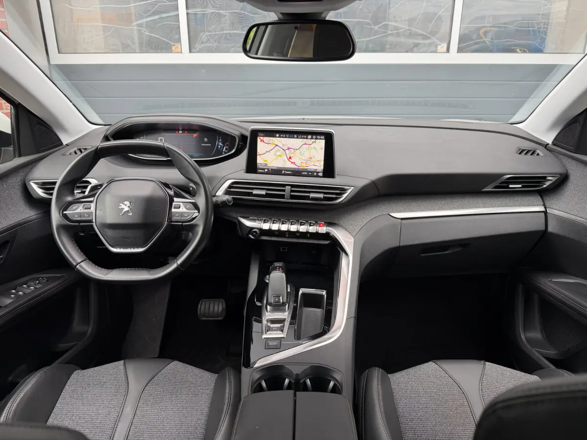 1.6 e-THP 7p. LED Carplay 360 Camera Keyless