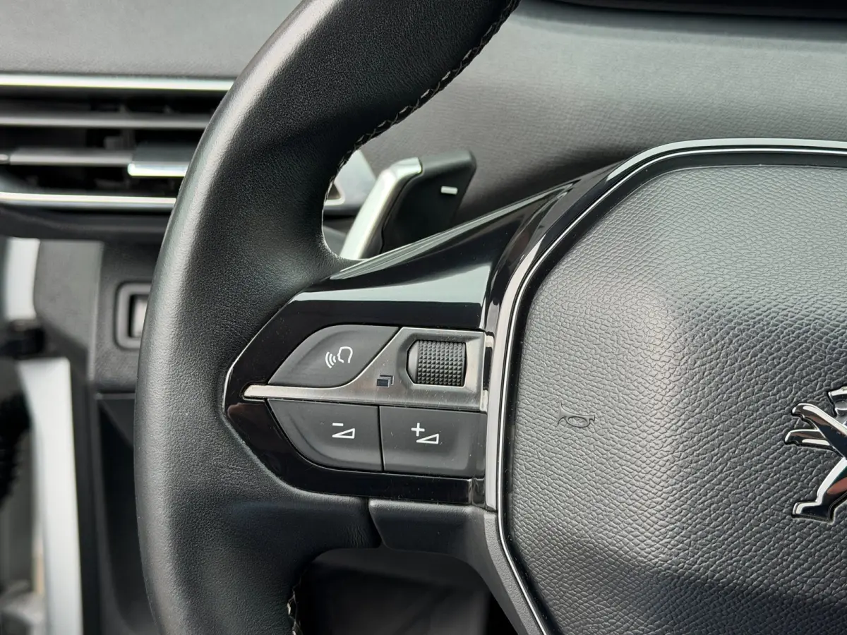 1.6 e-THP 7p. LED Carplay 360 Camera Keyless