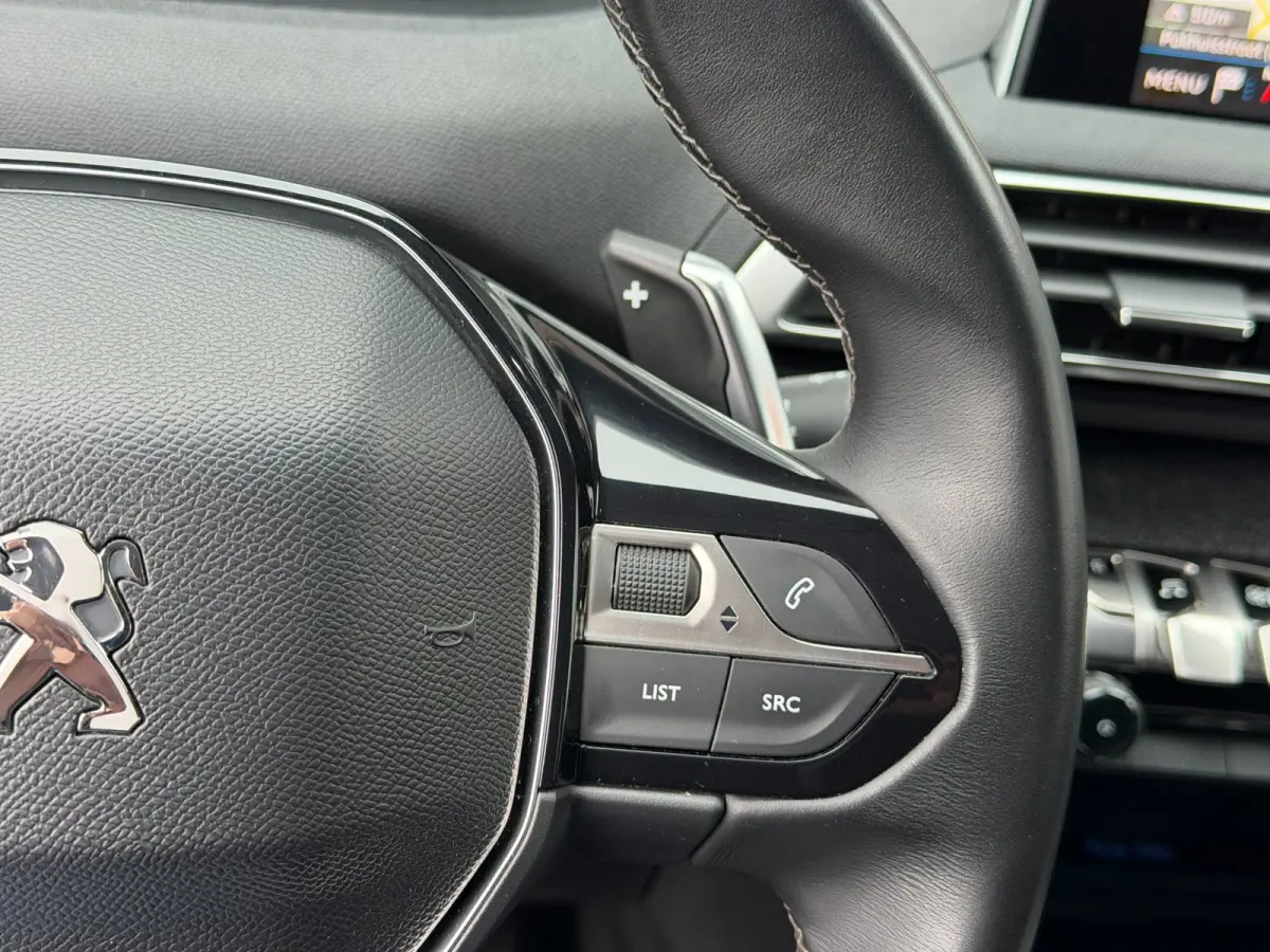 1.6 e-THP 7p. LED Carplay 360 Camera Keyless