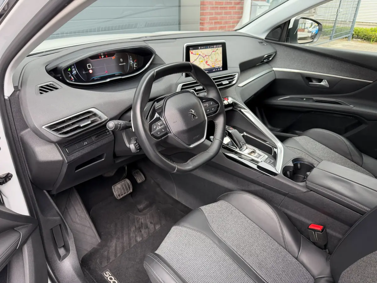 1.6 e-THP 7p. LED Carplay 360 Camera Keyless