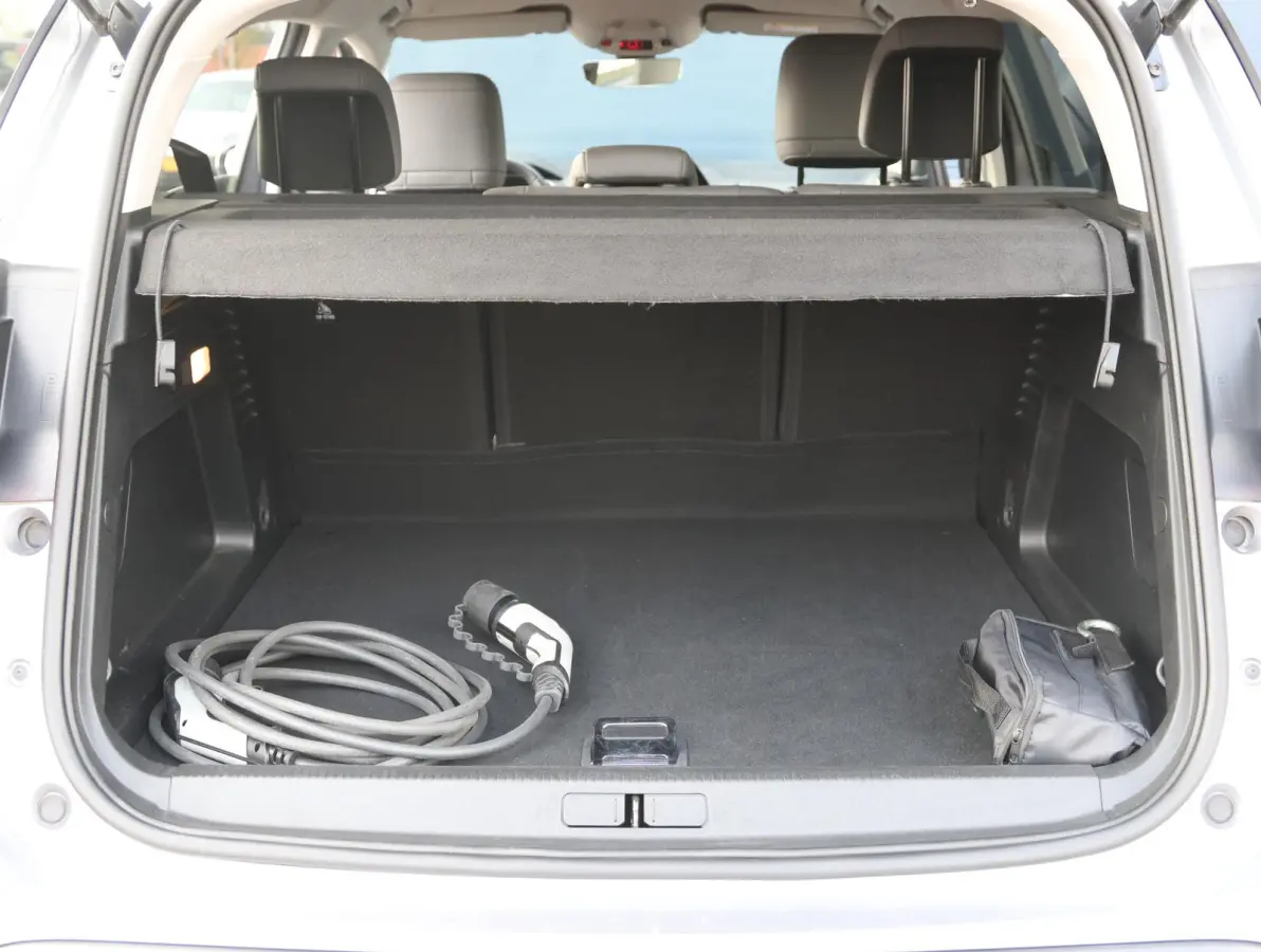 225pk Plug-in Hybrid Feel | 1ste eigenaar | Camera | Dodehoekdetectie | LED lampen | LEER/Stof | 18"LMV | AUTOMAAT
