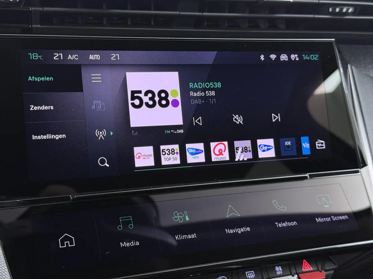 Allure Pack Business 130pk | Navigatie | AGR Bestuurdersstoel | Stoelverwarming | Automatische airco | Cruise control adaptief | Camera rondom | Apple Carplay en Android auto draadloos