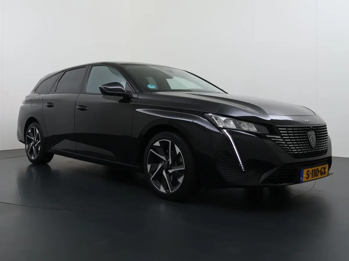 Allure Pack Business 130pk | Navigatie | AGR Bestuurdersstoel | Stoelverwarming | Automatische airco | Cruise control adaptief | Camera rondom | Apple Carplay en Android auto draadloos