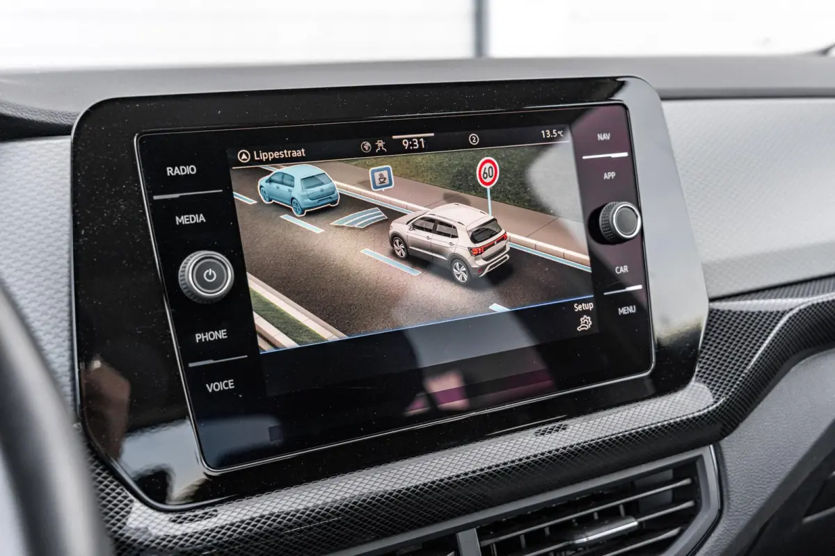 1.0 TSI 95pk Life Edition | Navigatie | App Connect | Clima | Stoelverwarming | Achteruitrijcamera