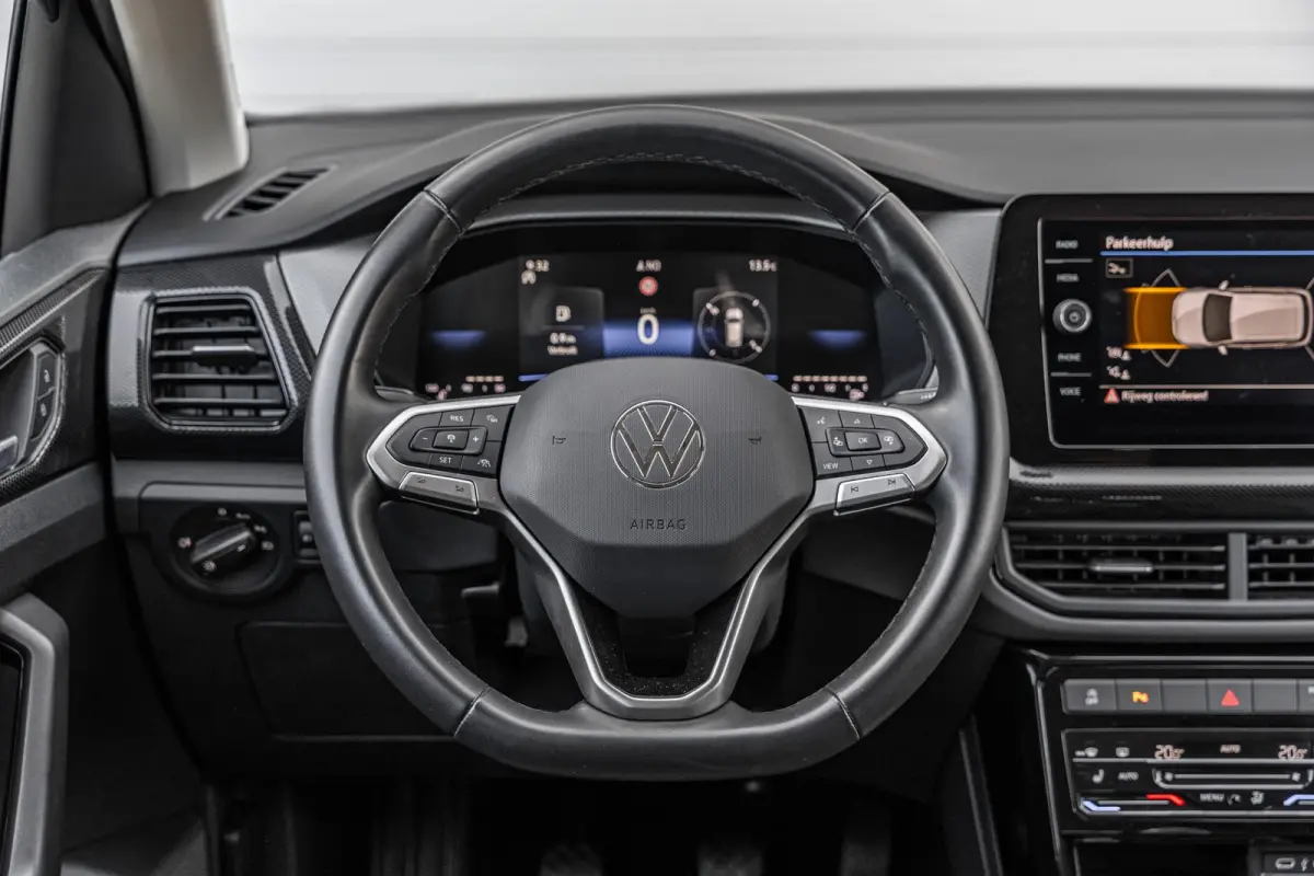 1.0 TSI 95pk Life Edition | Navigatie | App Connect | Clima | Stoelverwarming | Achteruitrijcamera