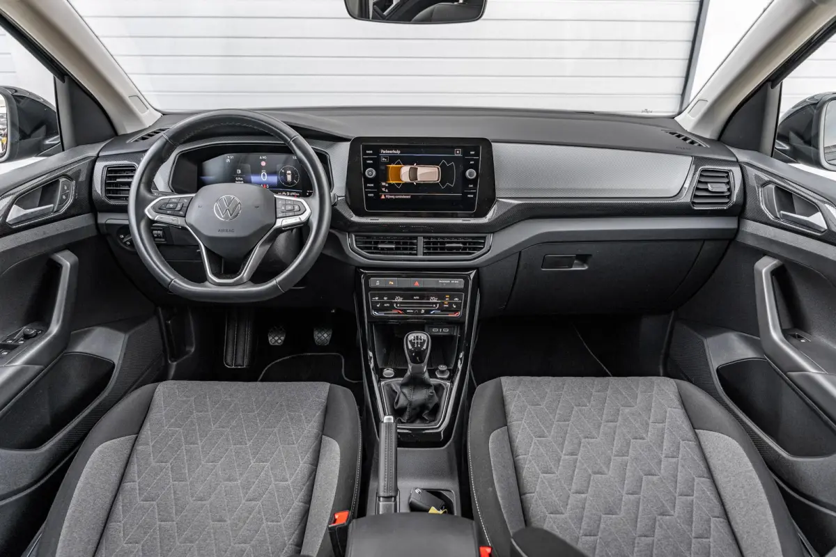 1.0 TSI 95pk Life Edition | Navigatie | App Connect | Clima | Stoelverwarming | Achteruitrijcamera