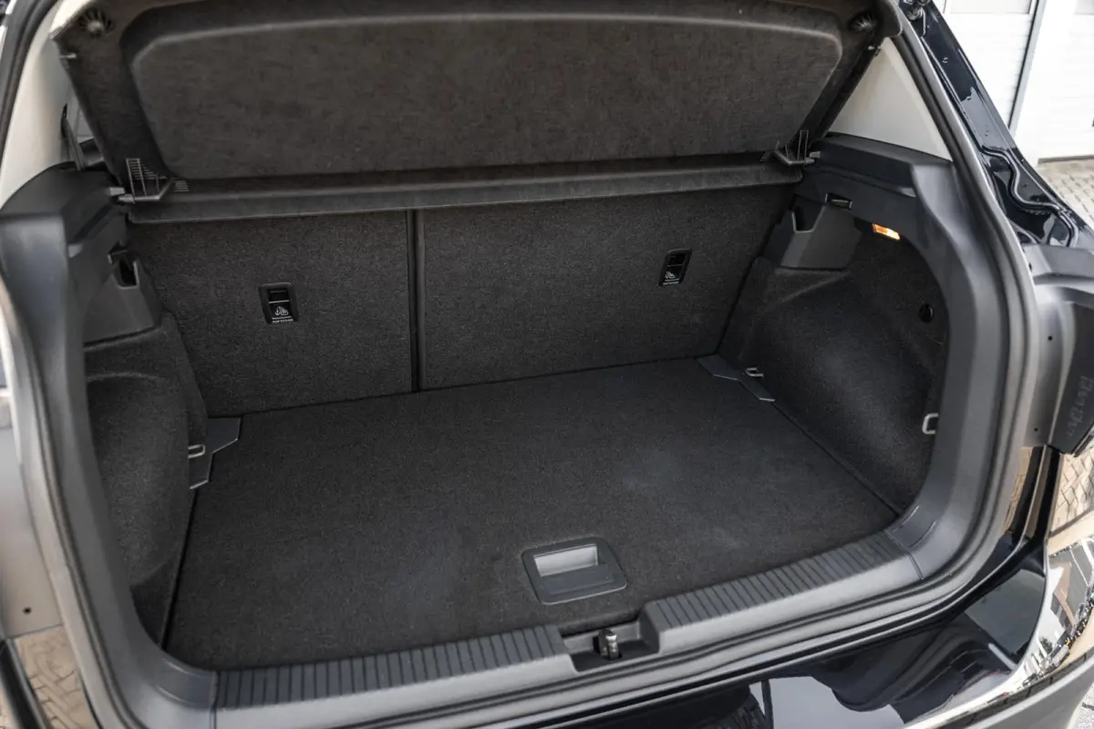 1.0 TSI 95pk Life Edition | Navigatie | App Connect | Clima | Stoelverwarming | Achteruitrijcamera