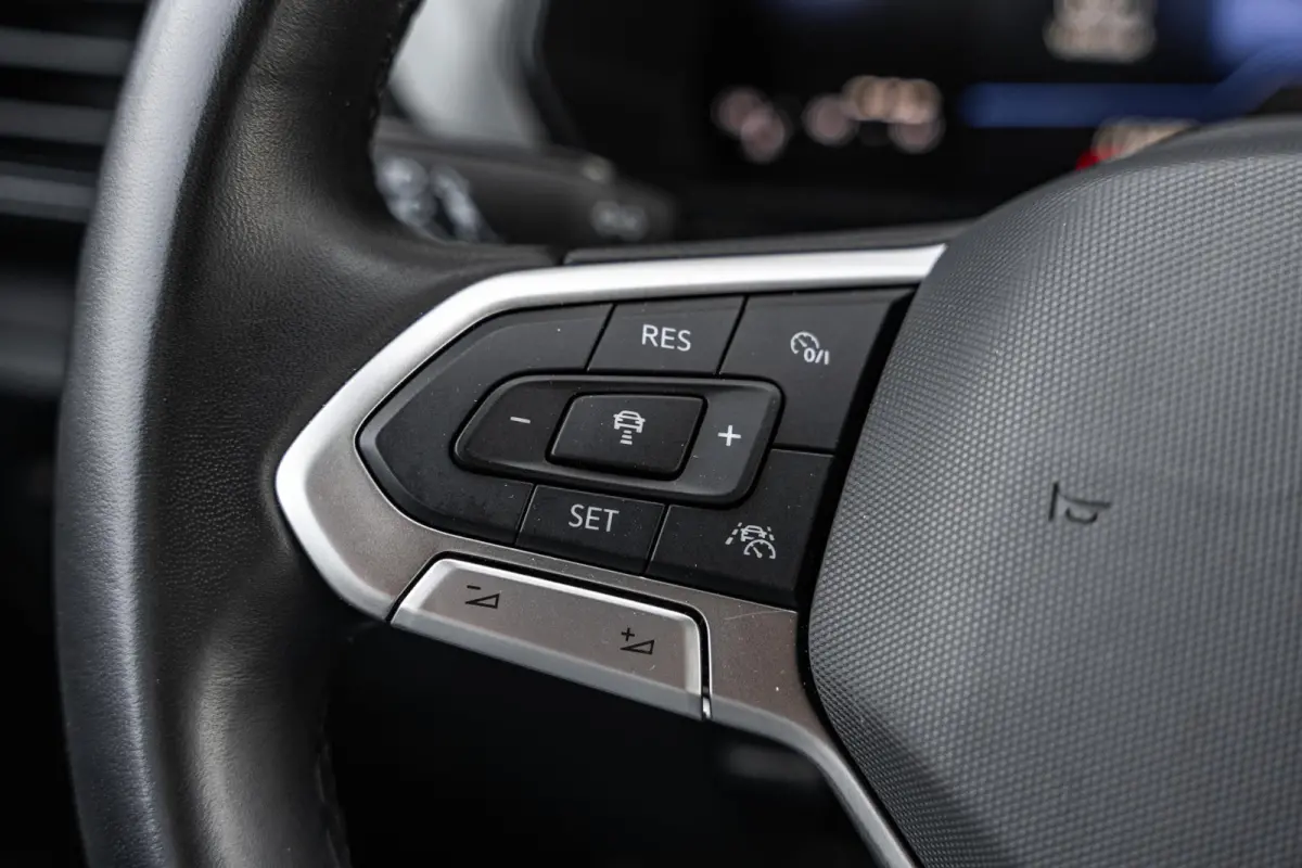 1.0 TSI 95pk Life Edition | Navigatie | App Connect | Clima | Stoelverwarming | Achteruitrijcamera