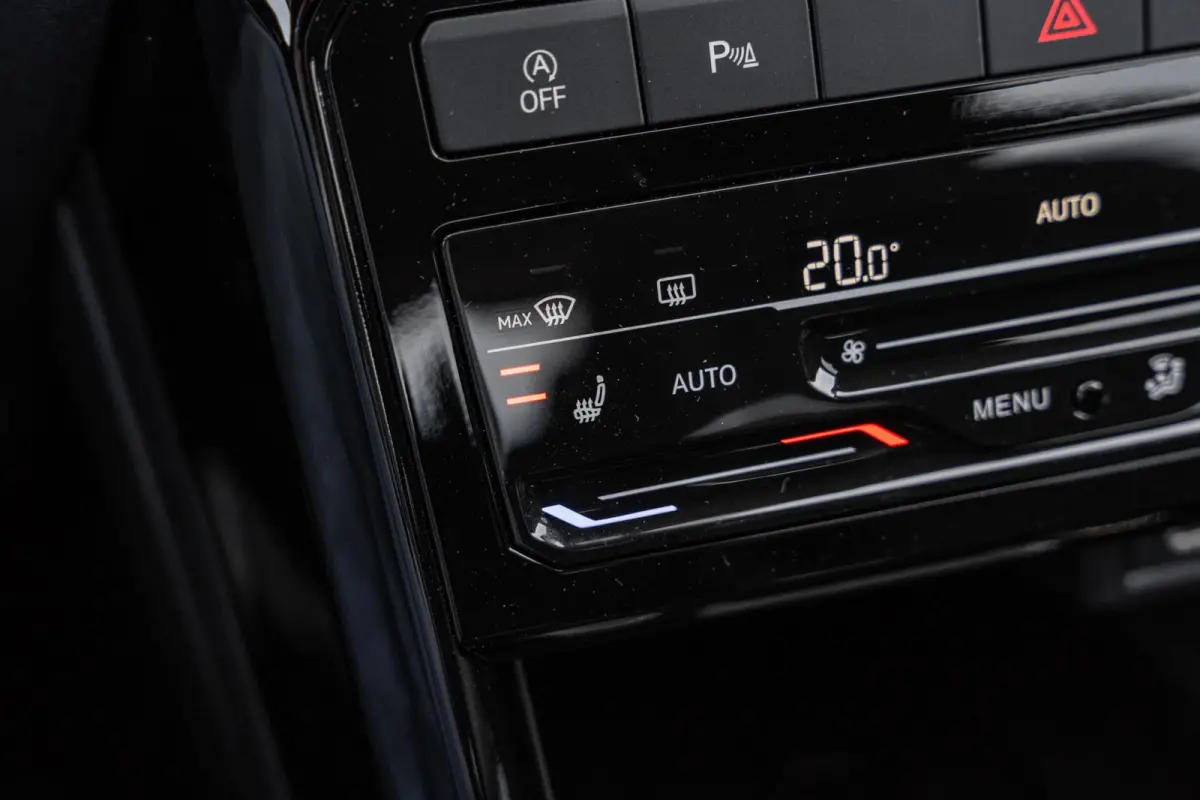 1.0 TSI 95pk Life Edition | Navigatie | App Connect | Clima | Stoelverwarming | Achteruitrijcamera