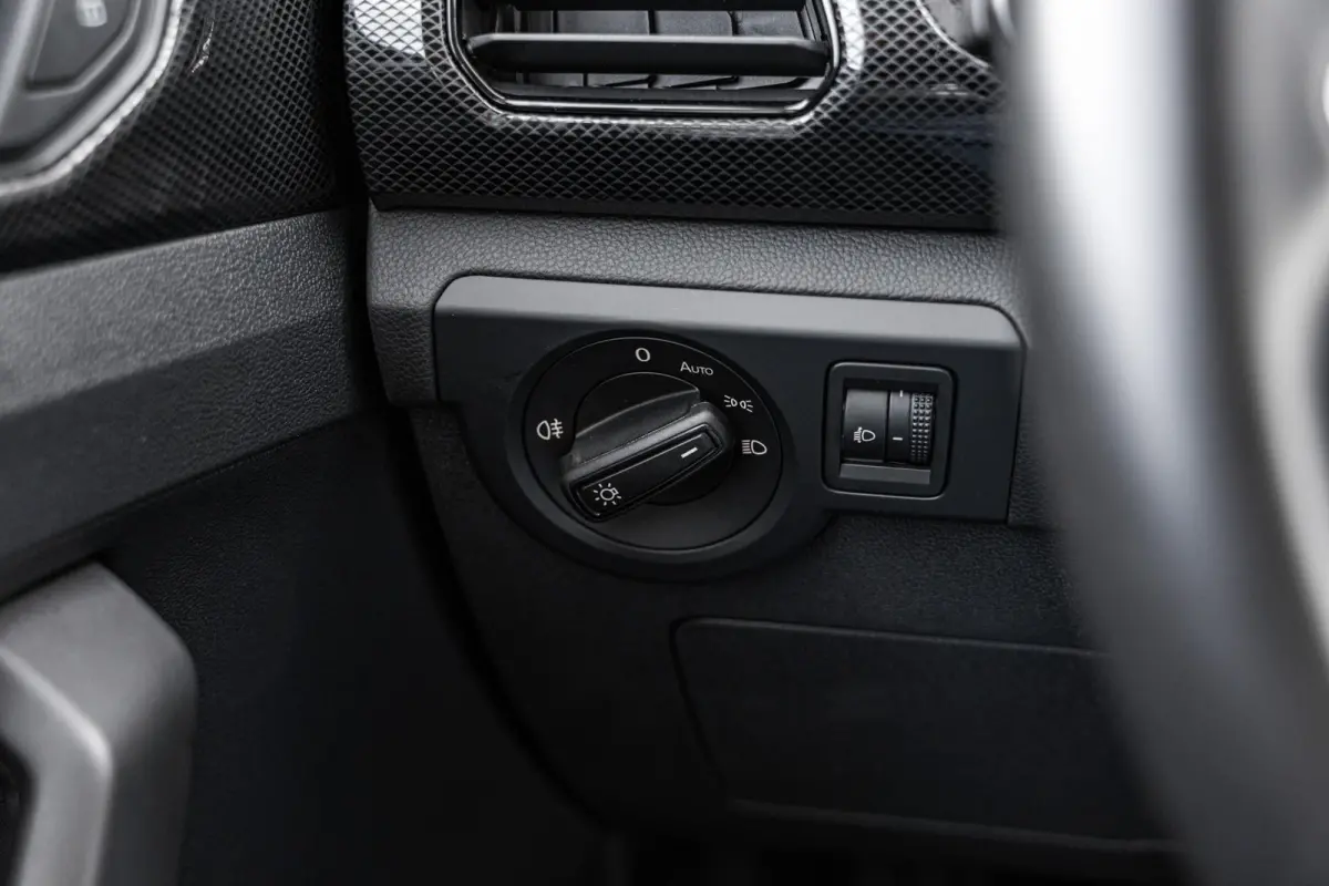 1.0 TSI 95pk Life Edition | Navigatie | App Connect | Clima | Stoelverwarming | Achteruitrijcamera