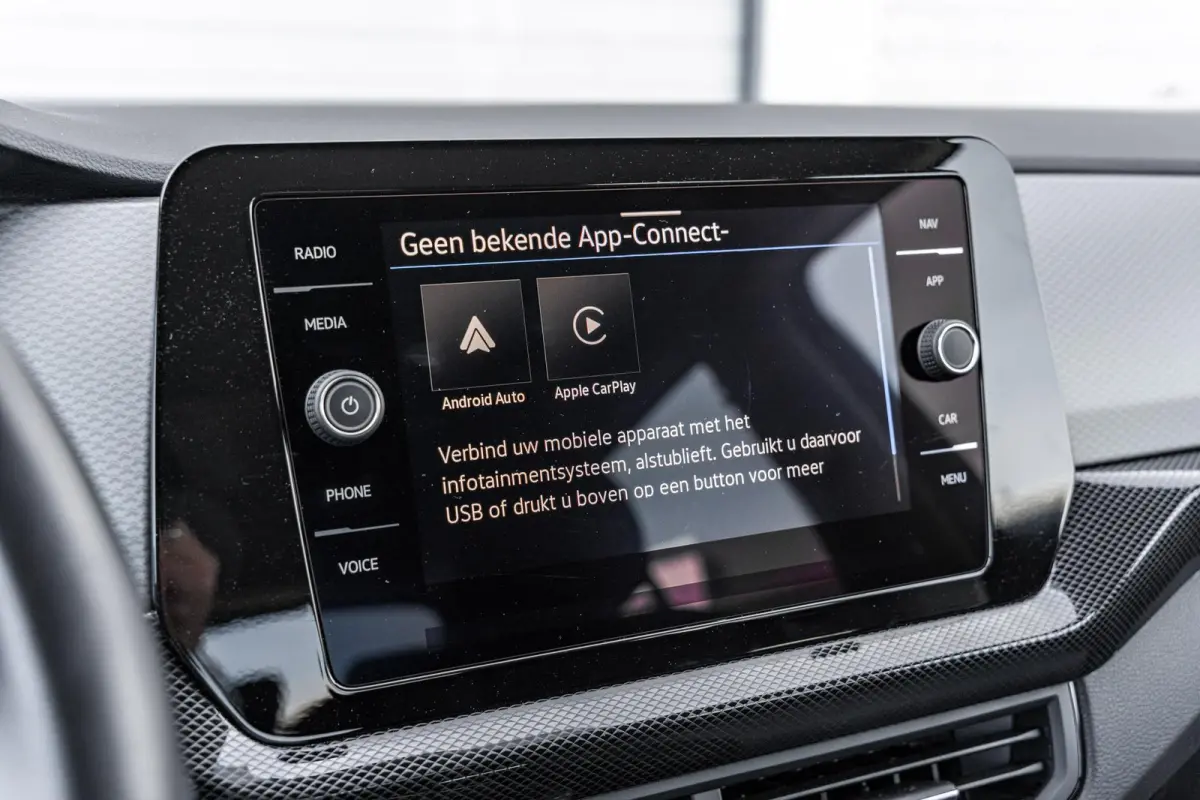 1.0 TSI 95pk Life Edition | Navigatie | App Connect | Clima | Stoelverwarming | Achteruitrijcamera