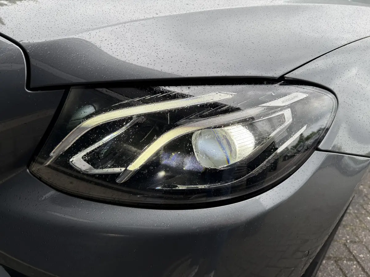 220 d Lease Edition | Camera | Head-Up | Widescreen | Sfeerverlichting | Navigatie |