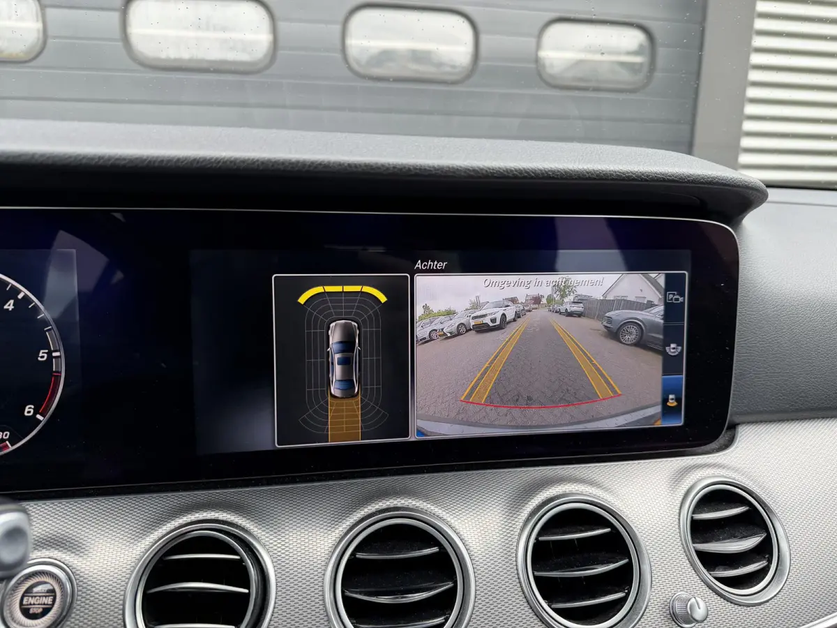 220 d Lease Edition | Camera | Head-Up | Widescreen | Sfeerverlichting | Navigatie |
