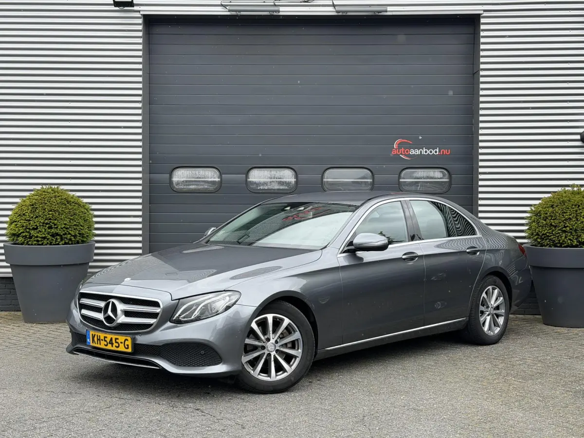 220 d Lease Edition | Camera | Head-Up | Widescreen | Sfeerverlichting | Navigatie |