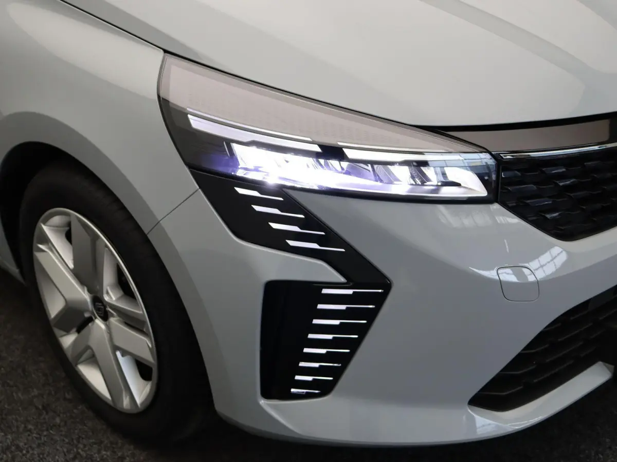 E-Tech Full Hybrid 145pk Evolution | Parkeersensoren achter | Apple carplay |