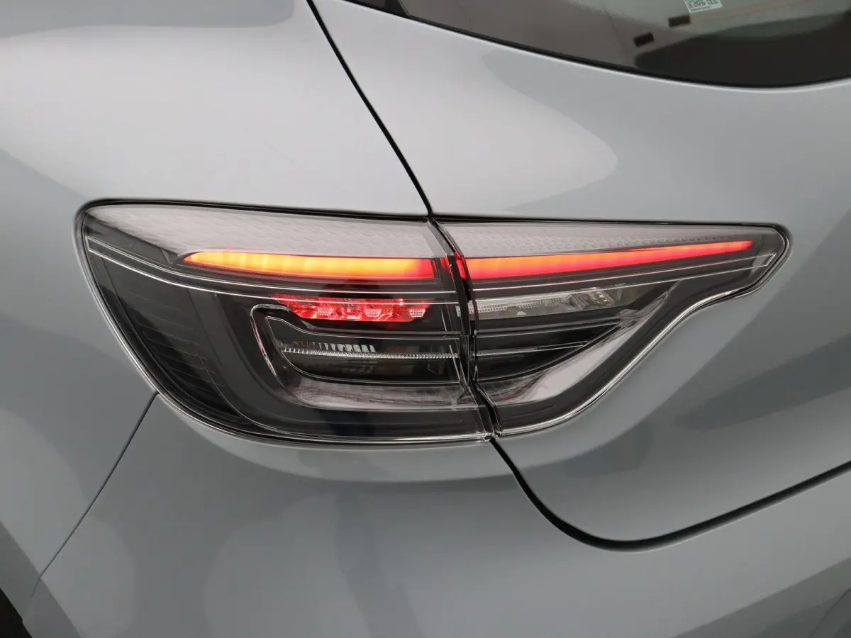 E-Tech Full Hybrid 145pk Evolution | Parkeersensoren achter | Apple carplay |