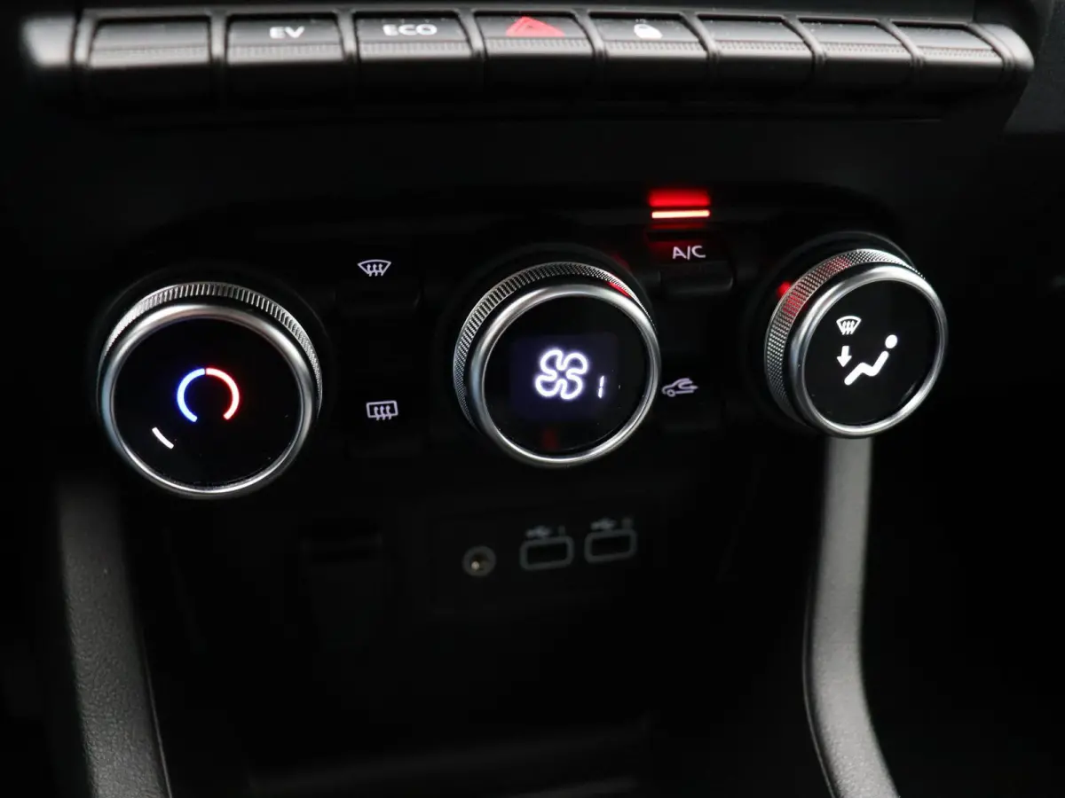 E-Tech Full Hybrid 145pk Evolution | Parkeersensoren achter | Apple carplay |