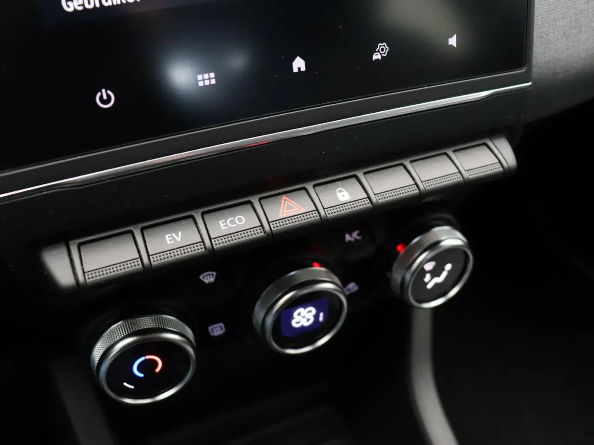 E-Tech Full Hybrid 145pk Evolution | Parkeersensoren achter | Apple carplay |