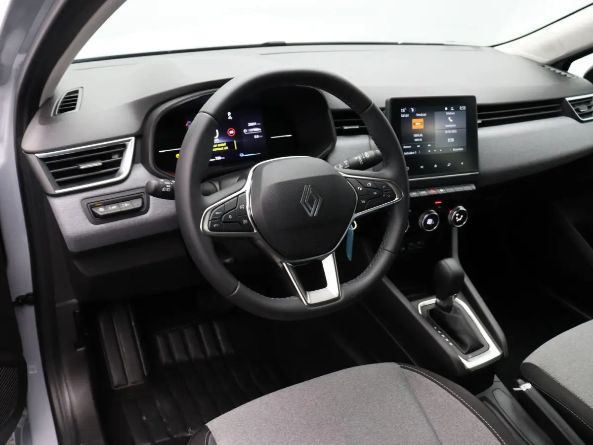 E-Tech Full Hybrid 145pk Evolution | Parkeersensoren achter | Apple carplay |