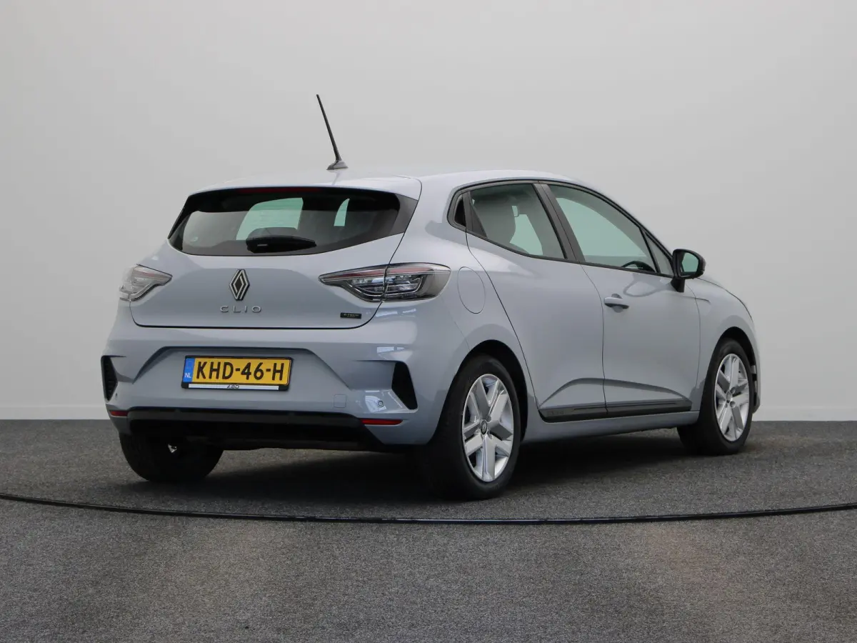 E-Tech Full Hybrid 145pk Evolution | Parkeersensoren achter | Apple carplay |