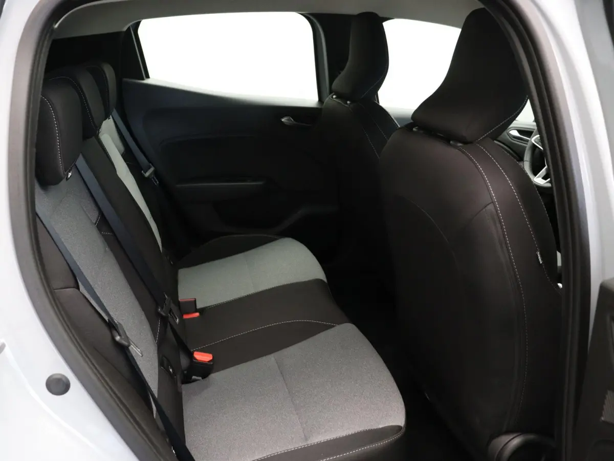 E-Tech Full Hybrid 145pk Evolution | Parkeersensoren achter | Apple carplay |
