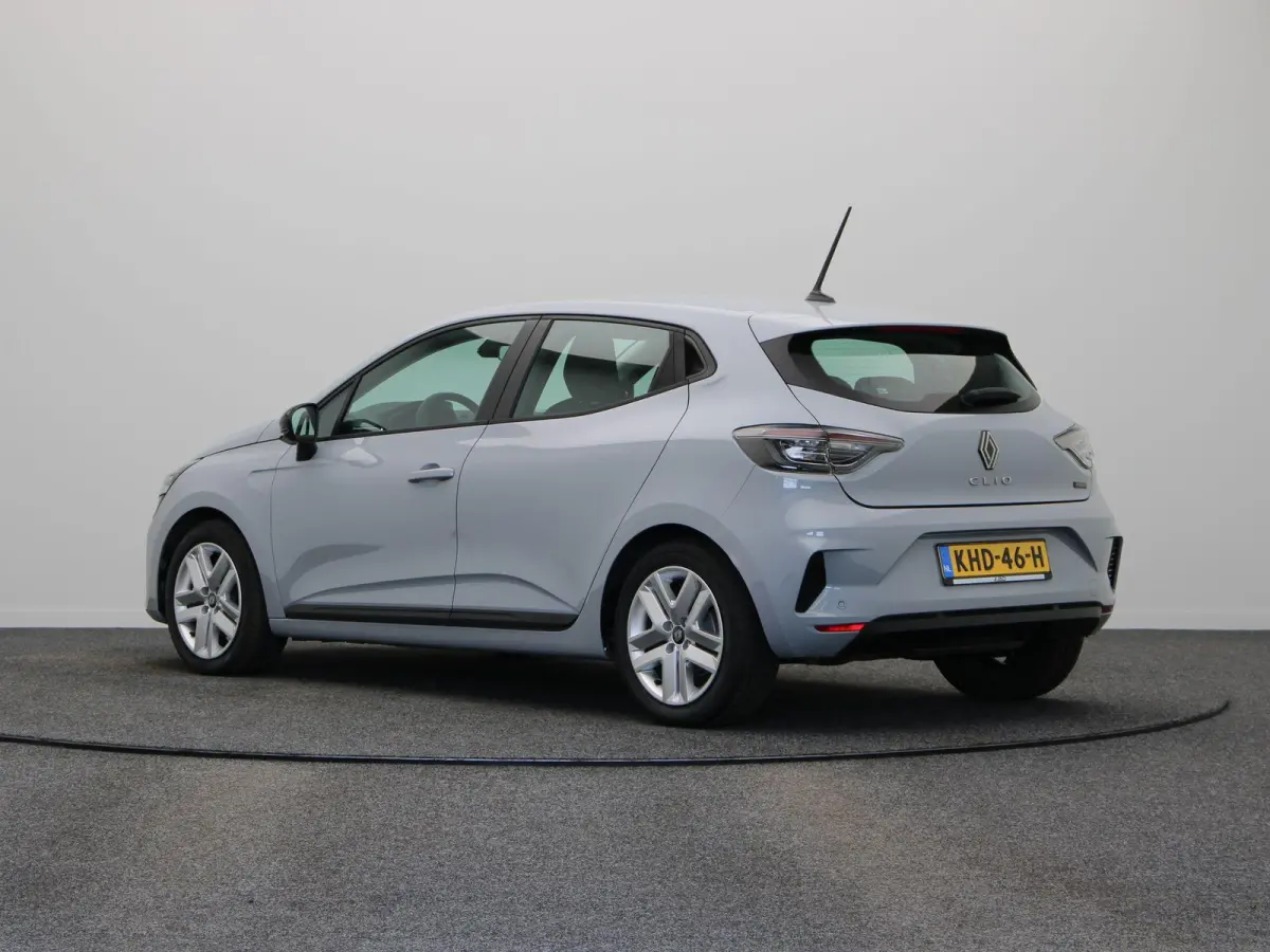 E-Tech Full Hybrid 145pk Evolution | Parkeersensoren achter | Apple carplay |