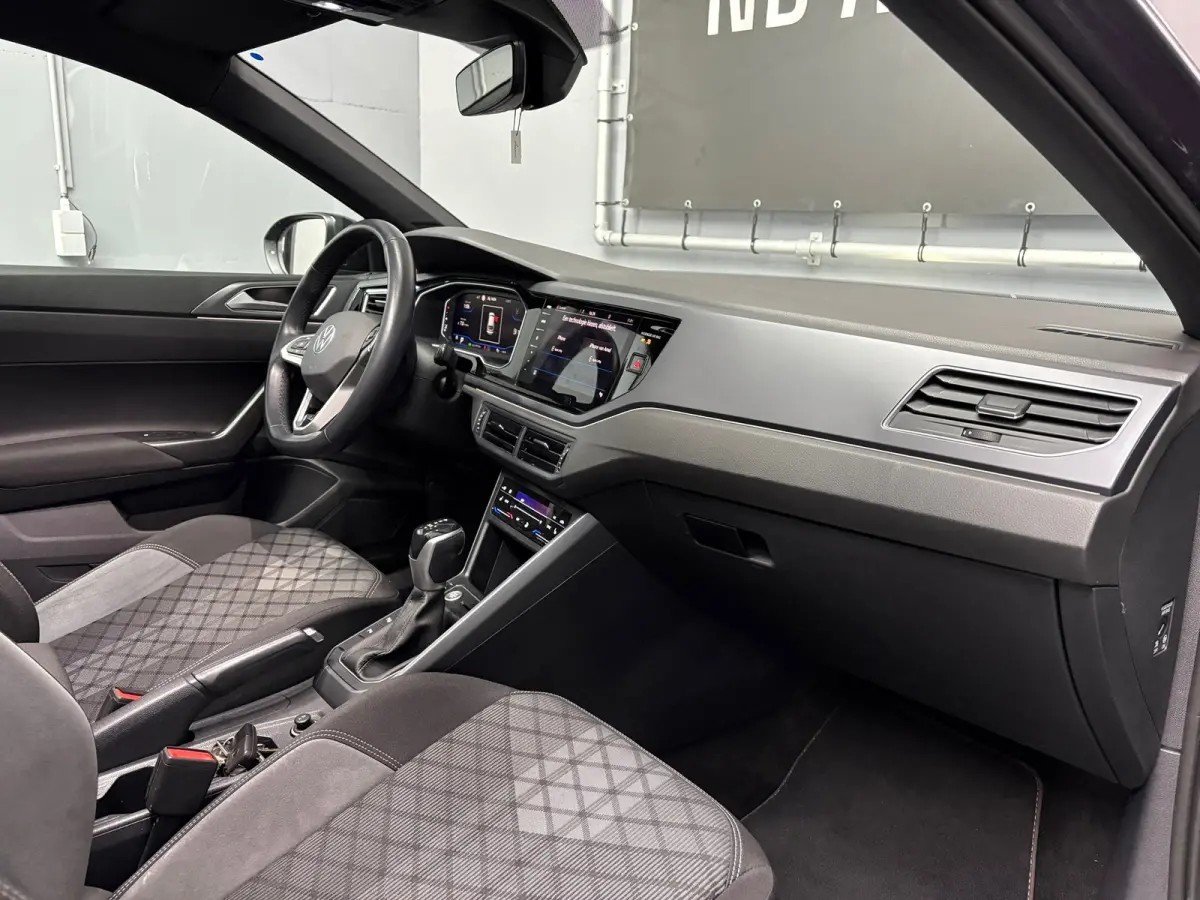 1.0 TSI R-Line Pano